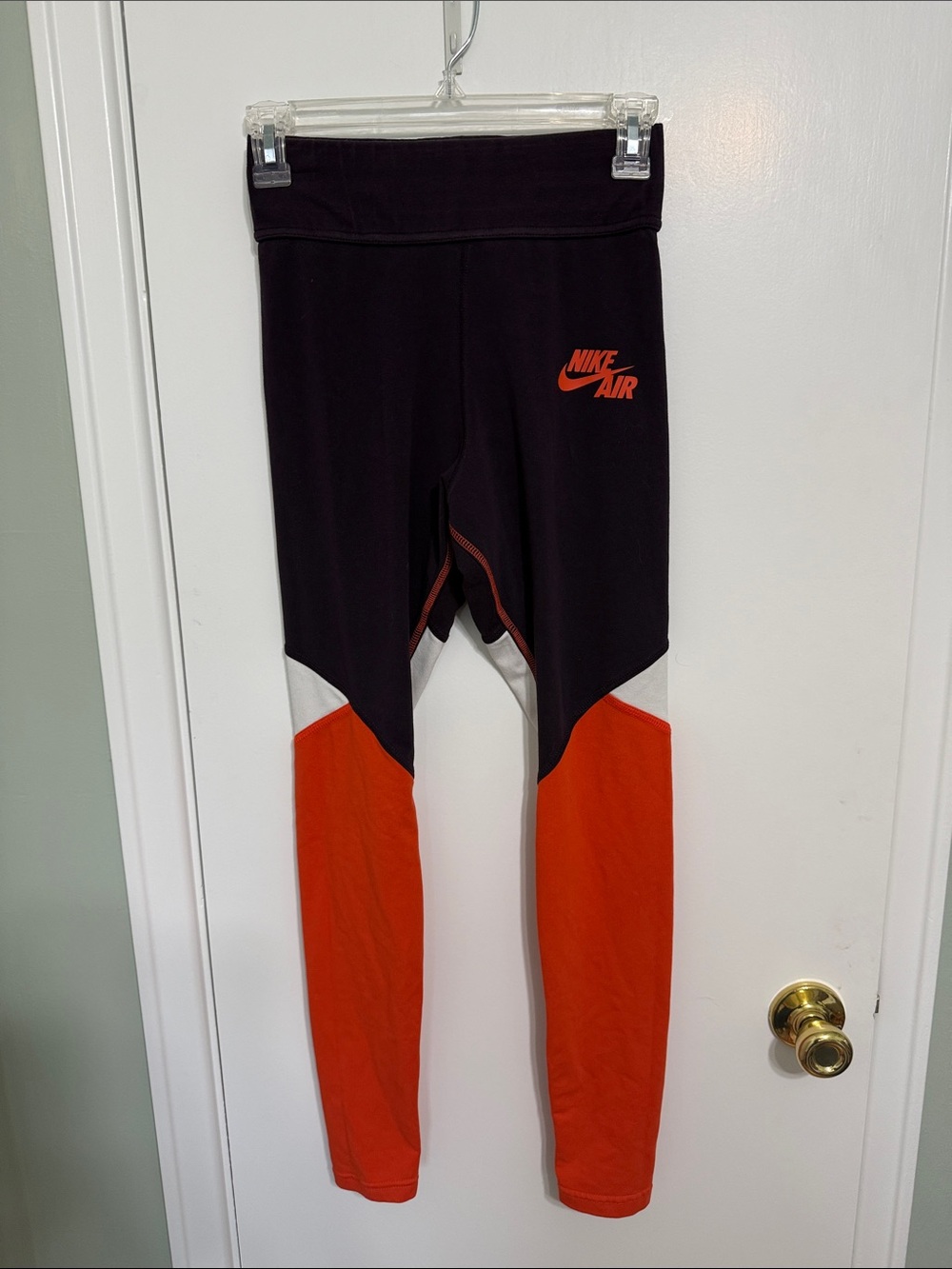 Nike Women’s Purple and Orange Colorblock Leggings